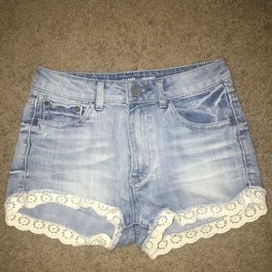 SOLD Mossimo high rise jean shorts with lace✨